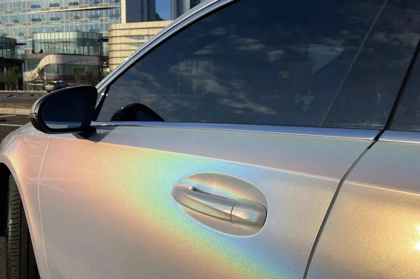 Laser White Gloss Iridescent