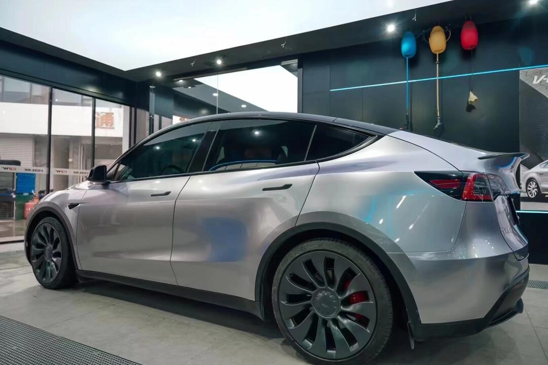 Metallic Space Grey