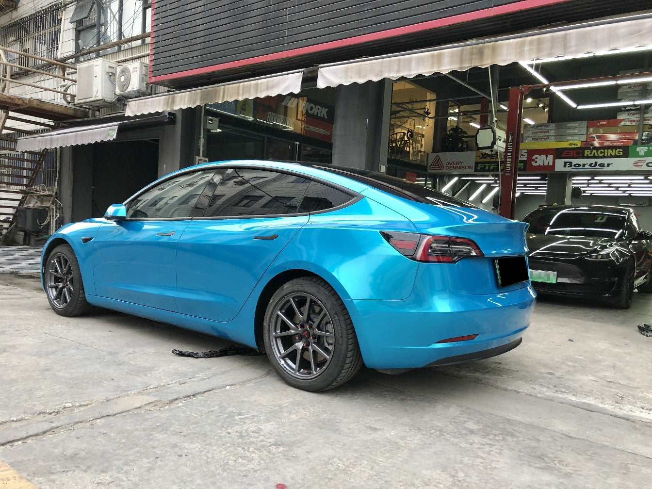 Metallic Atomic Cyan