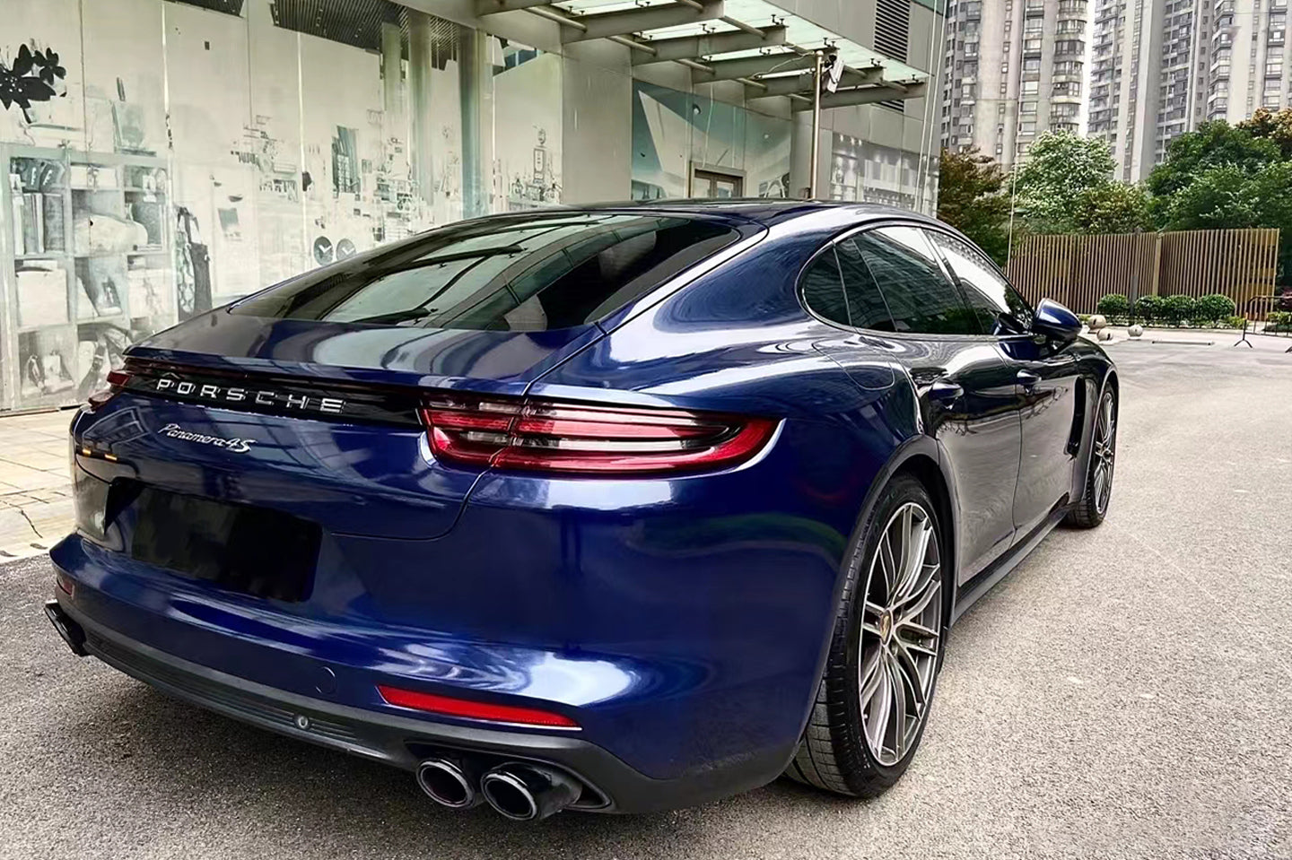 Sapphire Blue Metallic