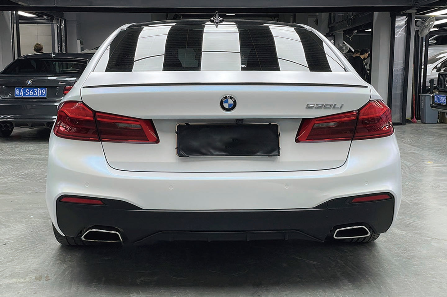Chameleon White Turn Blue Metallic