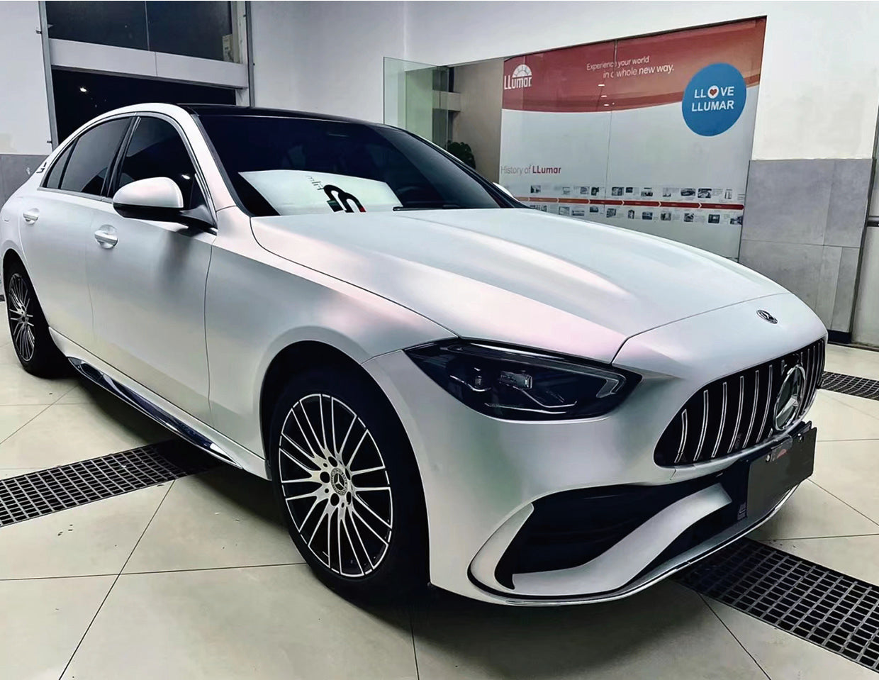 Chameleon White Turn Red Matte