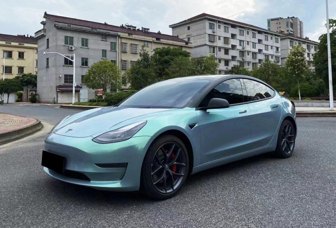 Phantom Gray Green Color Shift