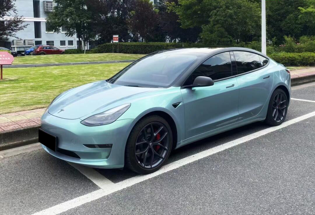 Phantom Gray Green Color Shift