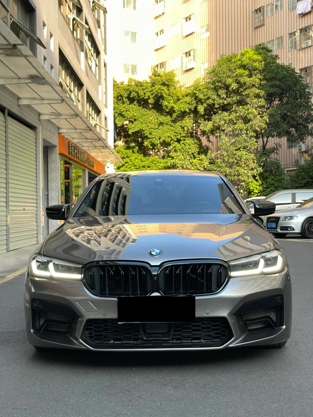 Liquid Metal SIlver (Dark)