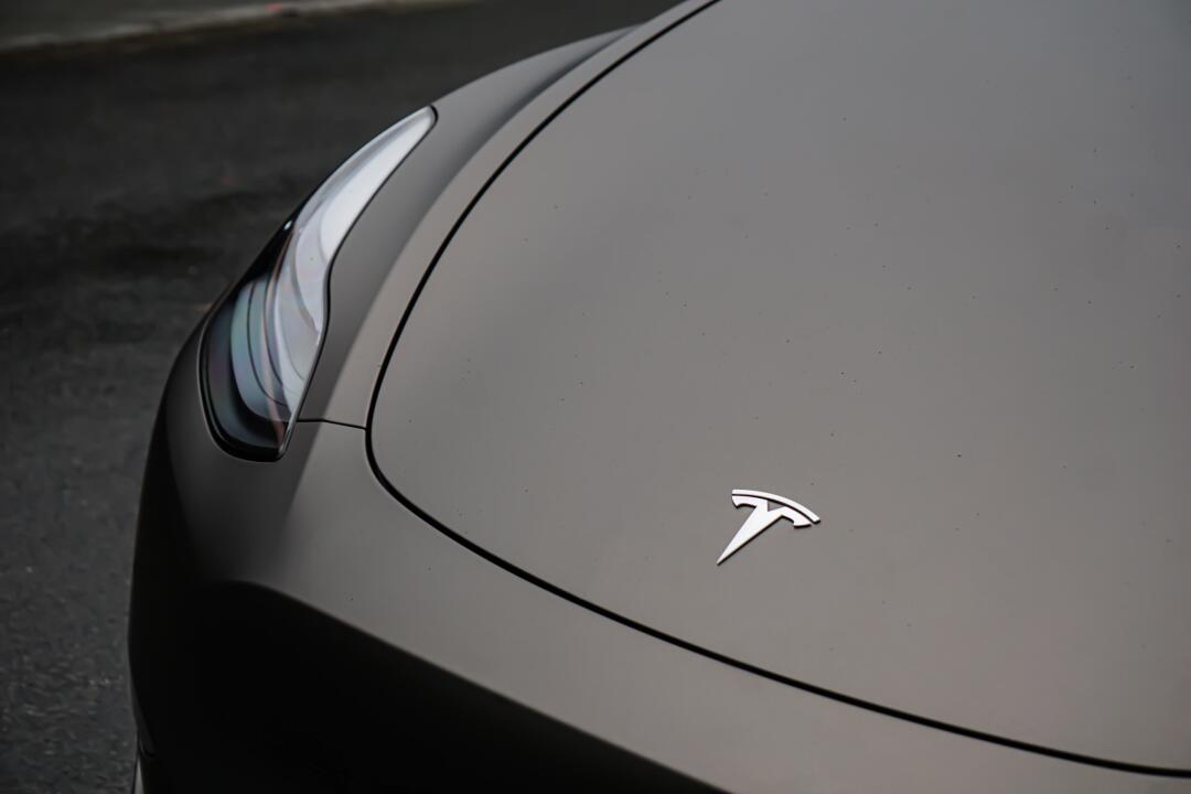 Ghost Metal Obsidian Gray