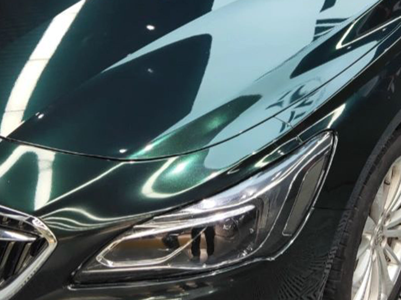 Pearlescent Blackish Green