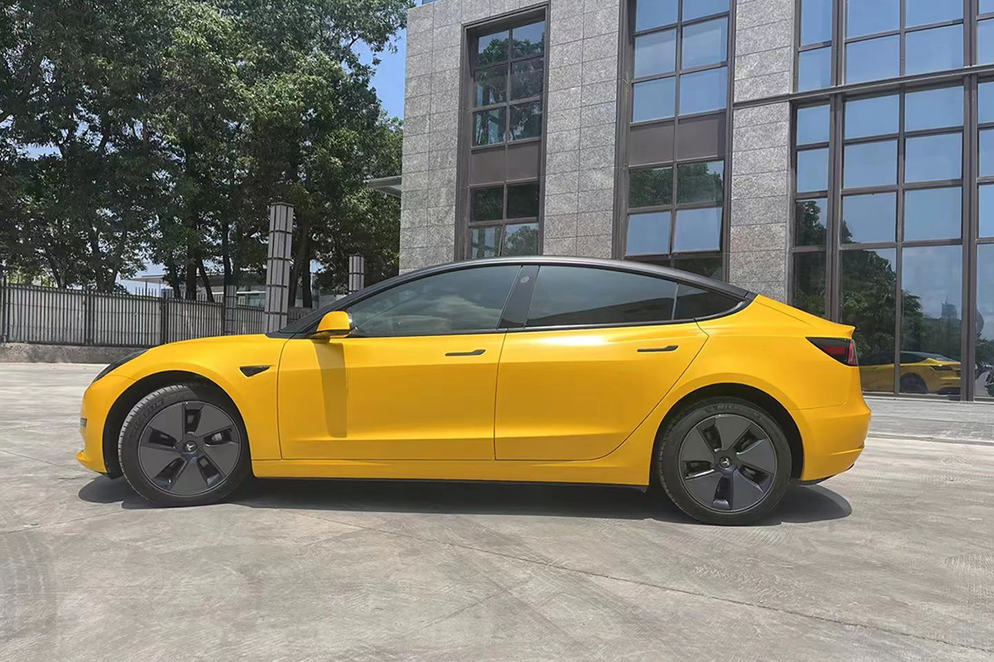 Electro Optic Metal Yellow