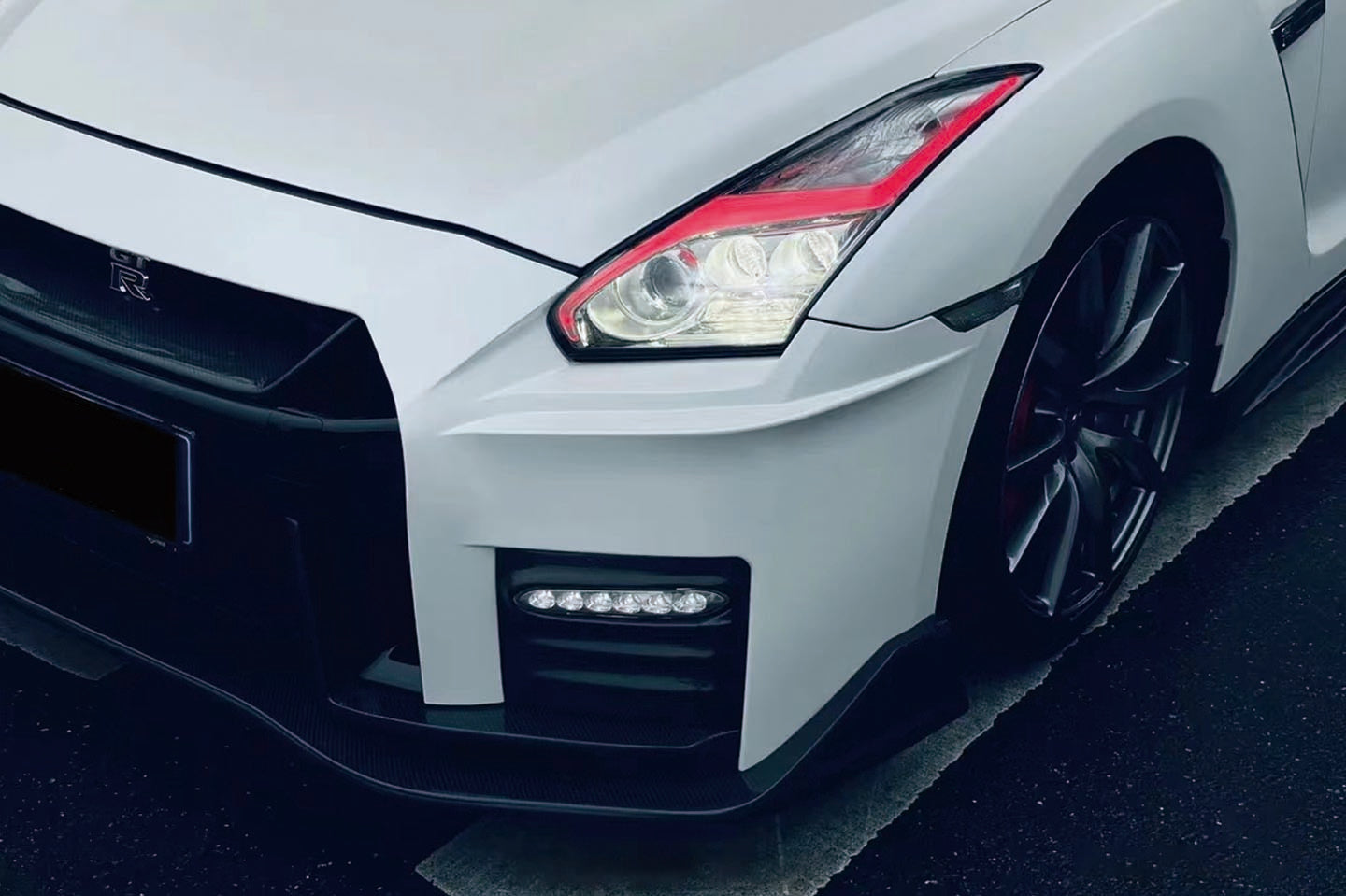 Electro Optic Metallic White