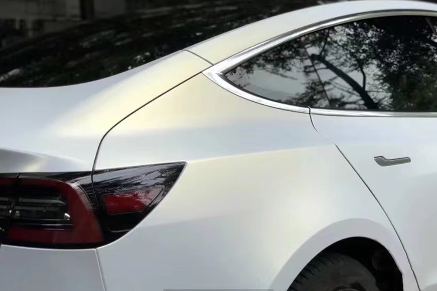 Ceramic White Turn Gold