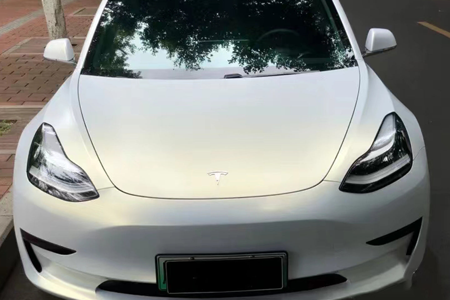 Ceramic White Turn Gold