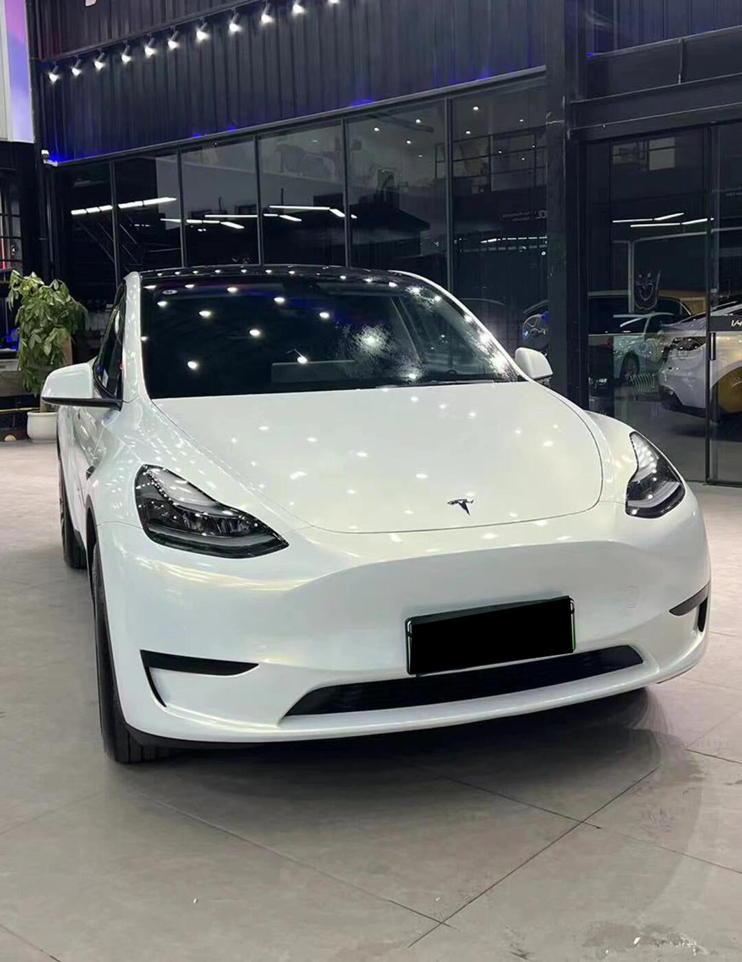 Pearl White Turns Gold
