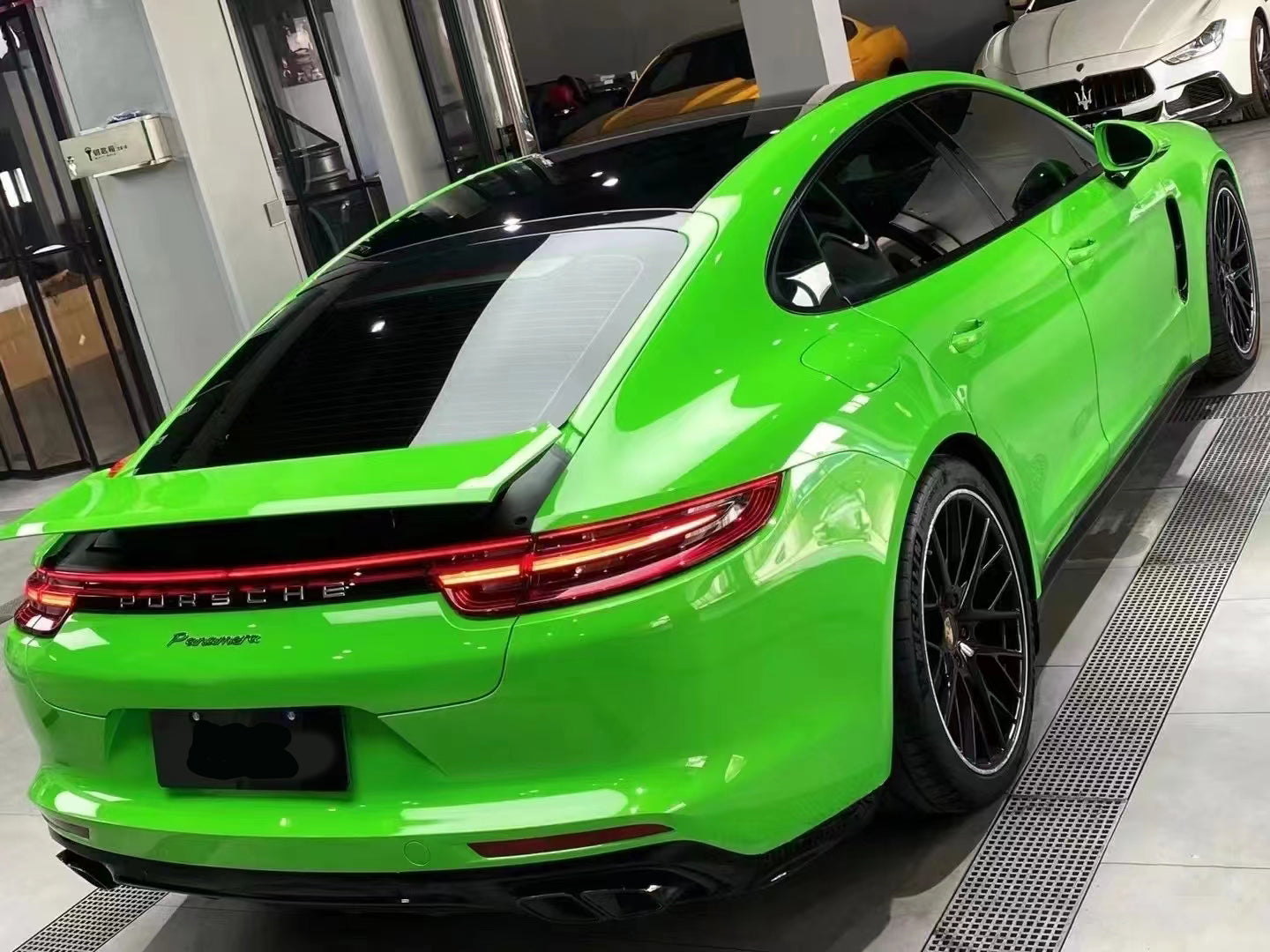 PET Viper Green (Audi)
