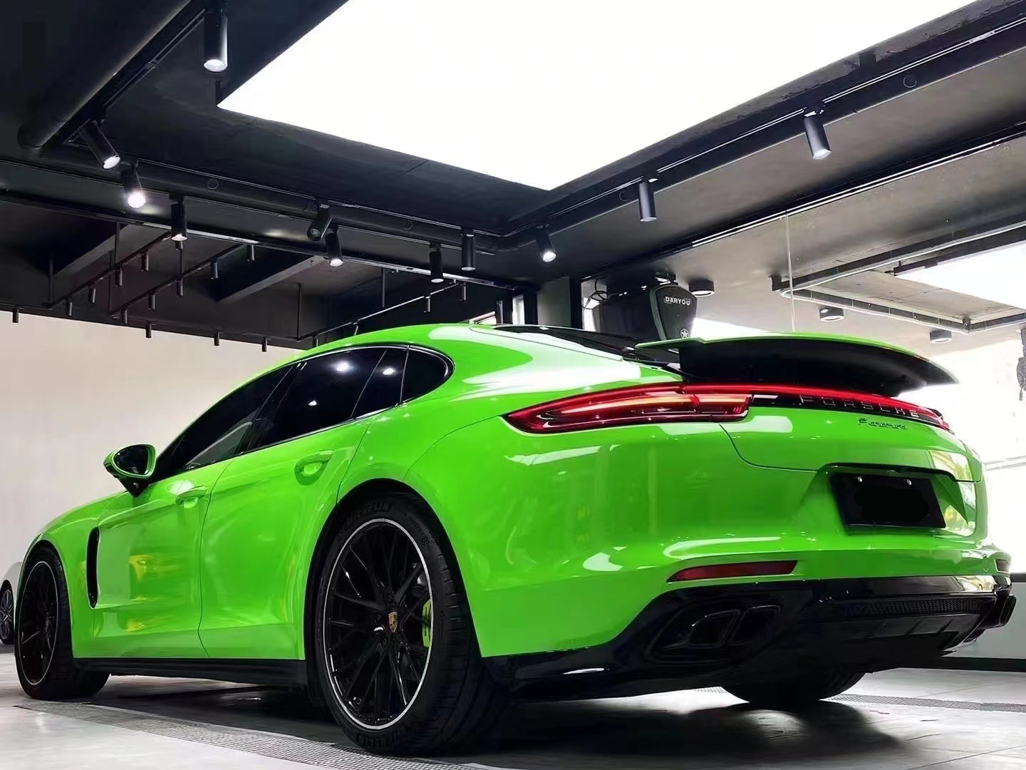 PET Viper Green (Audi)