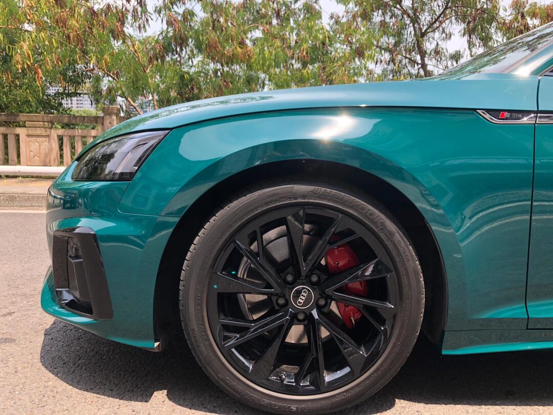 PET Hell Green (Audi)